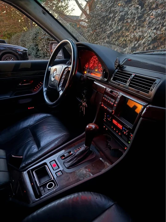 2001 BMW E38 7 Series - Image 2 of 7