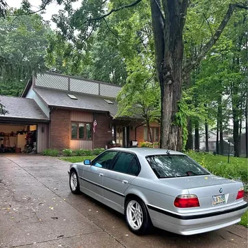 2001 BMW 7 Series 740i