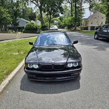 2001 BMW 7 Series 740i Sedan 4D