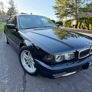 2001 BMW 7 Series 740i Sedan 4D
