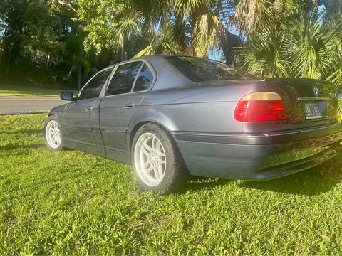 2001 BMW 7 Series 740i Sedan 4D