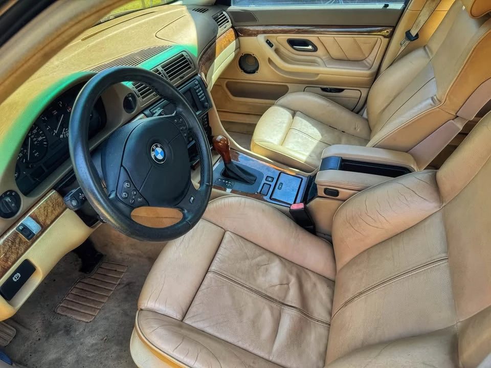 2001 BMW E38 750i & 750iL Sedan - Image 2 of 2