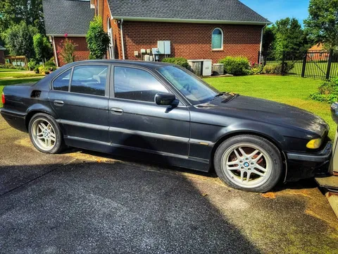 2001 BMW 7 Series 740i Sedan 4D
