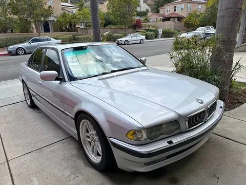 2001 BMW 7 Series 740i Sedan 4D