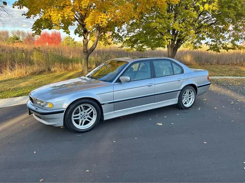 2001 BMW 7 Series 740i Sedan 4D
