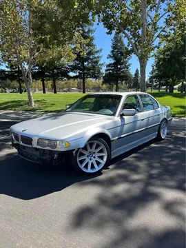 2001 BMW 7 Series 740i Sedan 4D