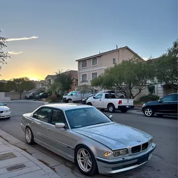 2001 BMW 7 Series 740iL Sedan