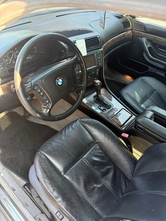 2001 BMW E38 7 Series - Image 5 of 10