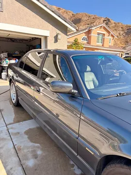 2001 BMW 7 Series 740iL Sedan 4D