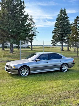 2001 BMW 7 Series 740iL Sedan 4D