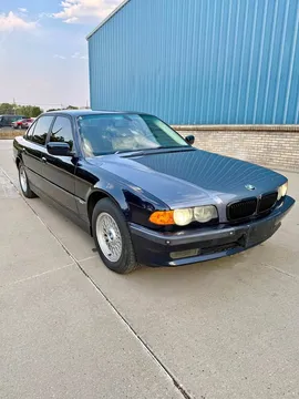 2001 BMW 7 Series 740iL Sedan 4D