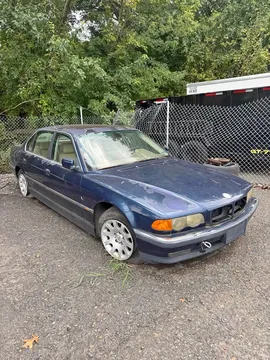 2001 BMW 7 Series 740iL Sedan 4D