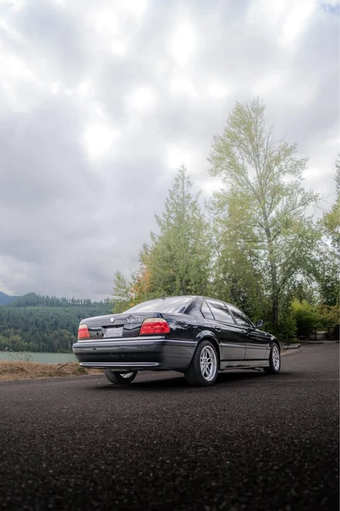 2001 BMW E38 7 Series - Image 6 of 6