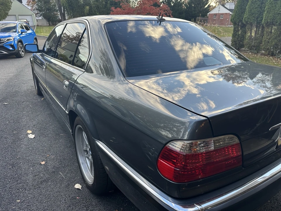 2001 BMW E38 750i & 750iL Sedan - Image 5 of 12