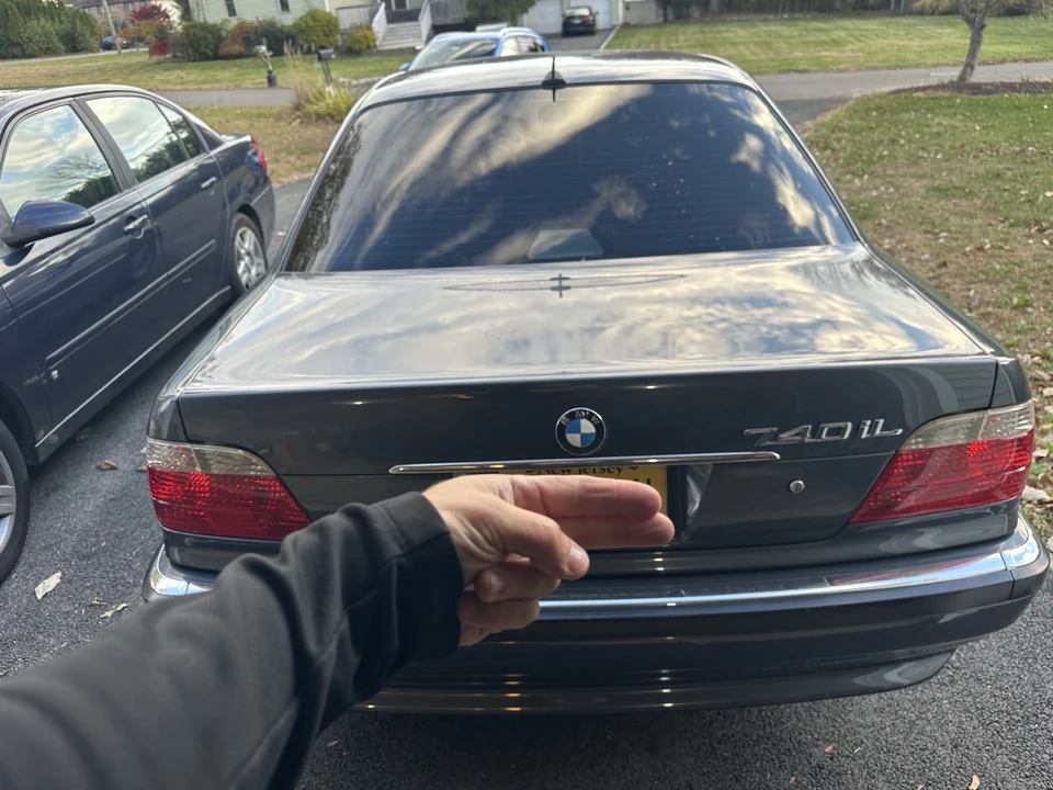 2001 BMW E38 750i & 750iL Sedan - Image 4 of 12