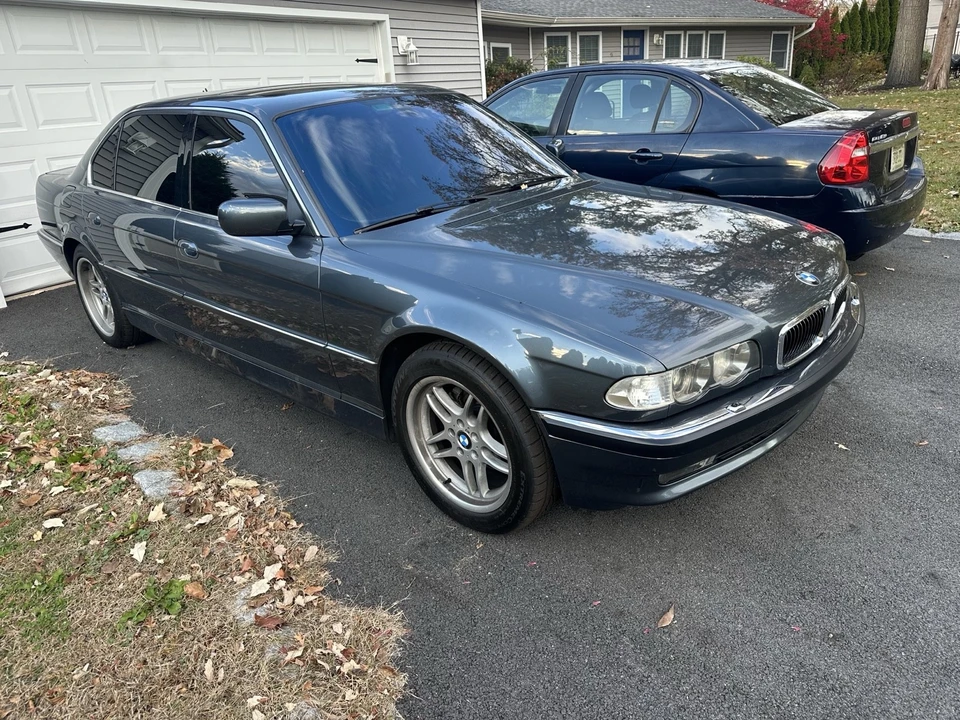 2001 BMW E38 750i & 750iL Sedan - Image 2 of 12
