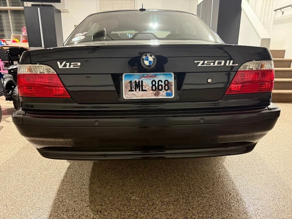 2001 BMW E38 750i & 750iL Sedan - Image 3 of 19