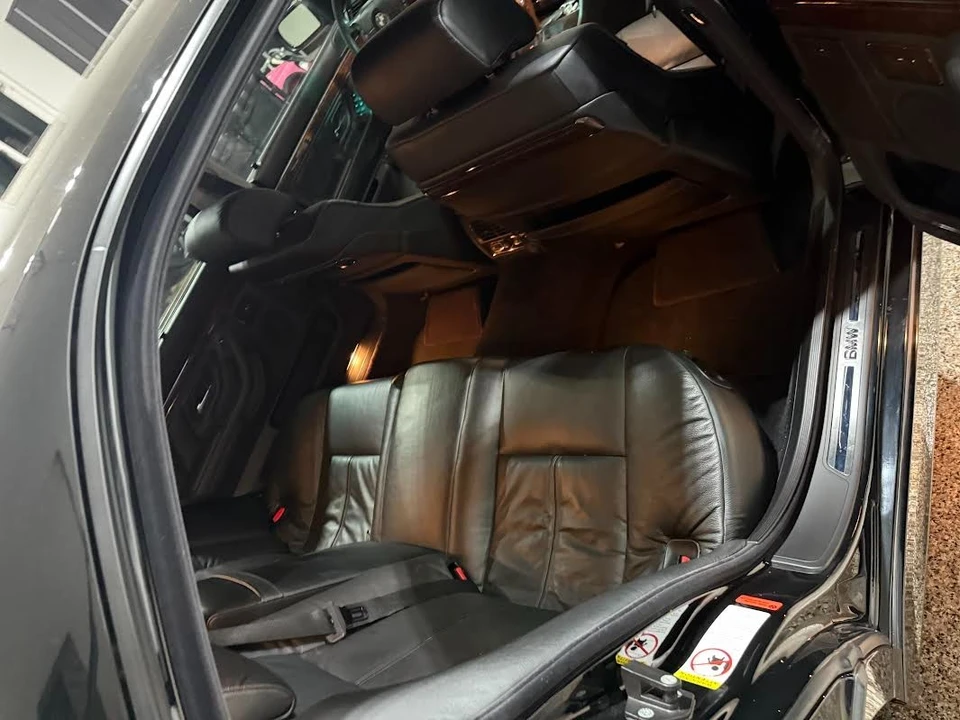 2001 BMW E38 750i & 750iL Sedan - Image 11 of 19