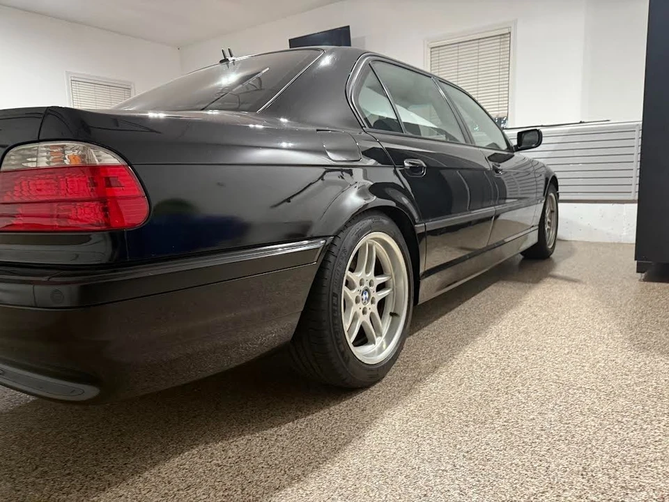 2001 BMW E38 750i & 750iL Sedan - Image 10 of 19