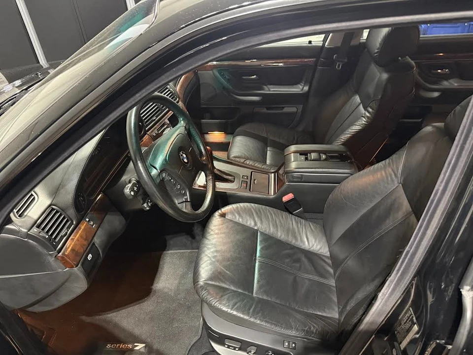 2001 BMW E38 750i & 750iL Sedan - Image 6 of 19