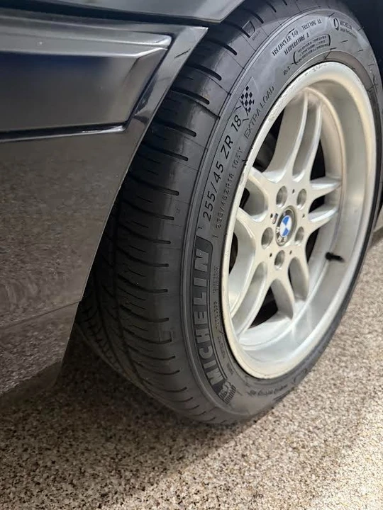 2001 BMW E38 750i & 750iL Sedan - Image 18 of 19