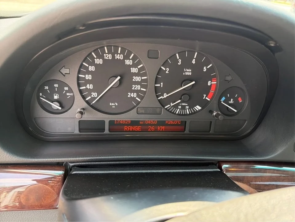 2001 BMW E38 7 Series - Image 16 of 20