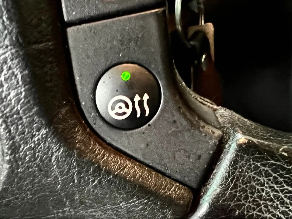 2001 BMW E38 7 Series - Image 10 of 12