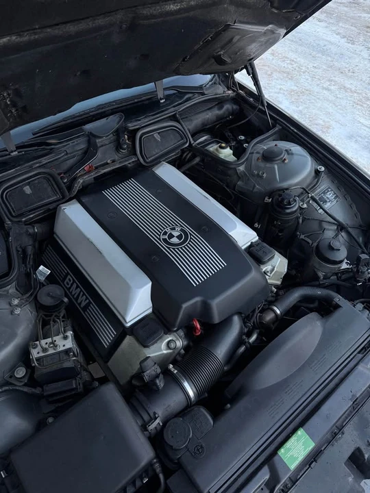 2001 BMW E38 7 Series - Image 11 of 12