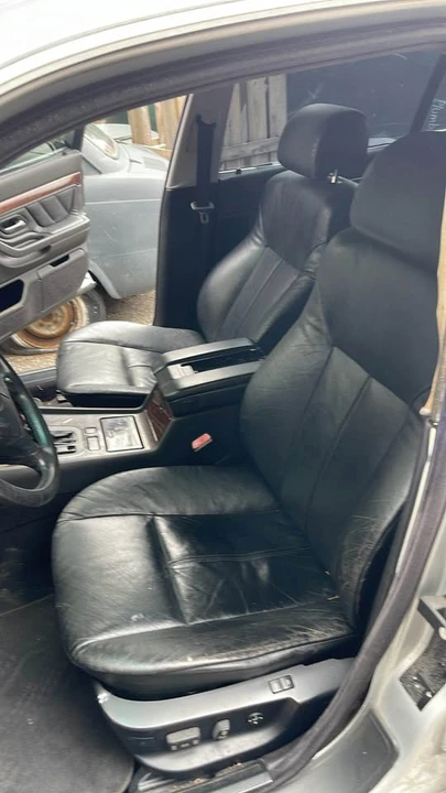 2001 BMW E38 7 Series - Image 6 of 6