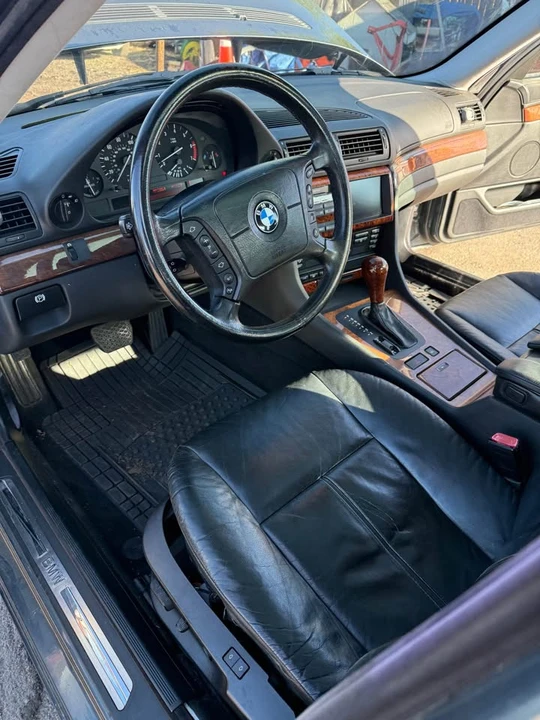 2001 BMW E38 7 Series - Image 8 of 9