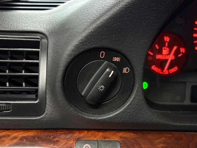 2001 BMW E38 7 Series - Image 9 of 14