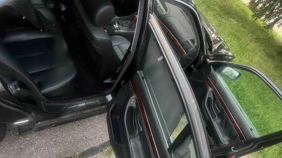2001 BMW E38 7 Series - Image 5 of 6