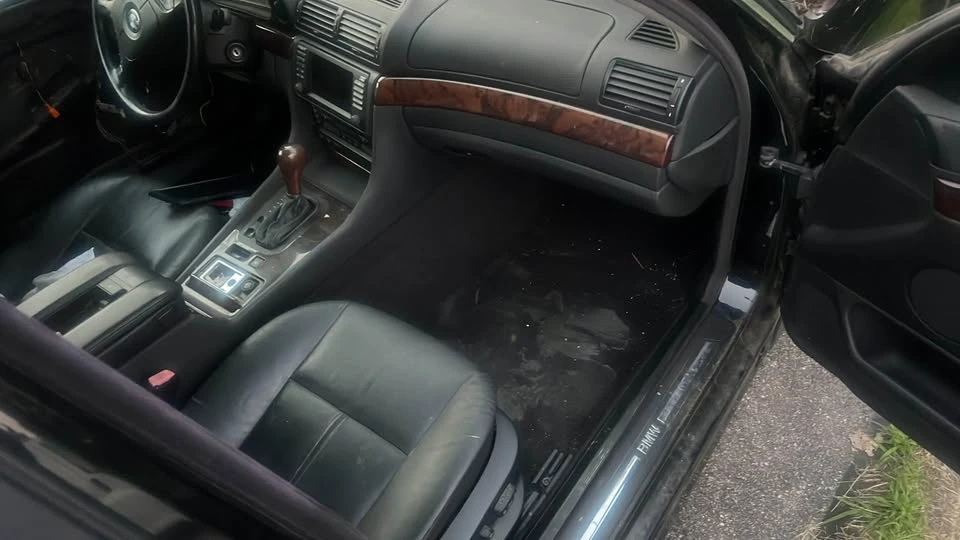 2001 BMW E38 7 Series - Image 6 of 6