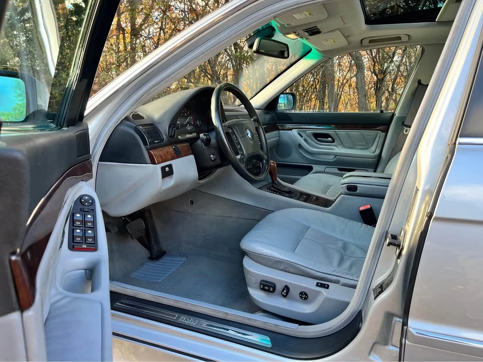 2001 BMW E38 7 Series - Image 9 of 15