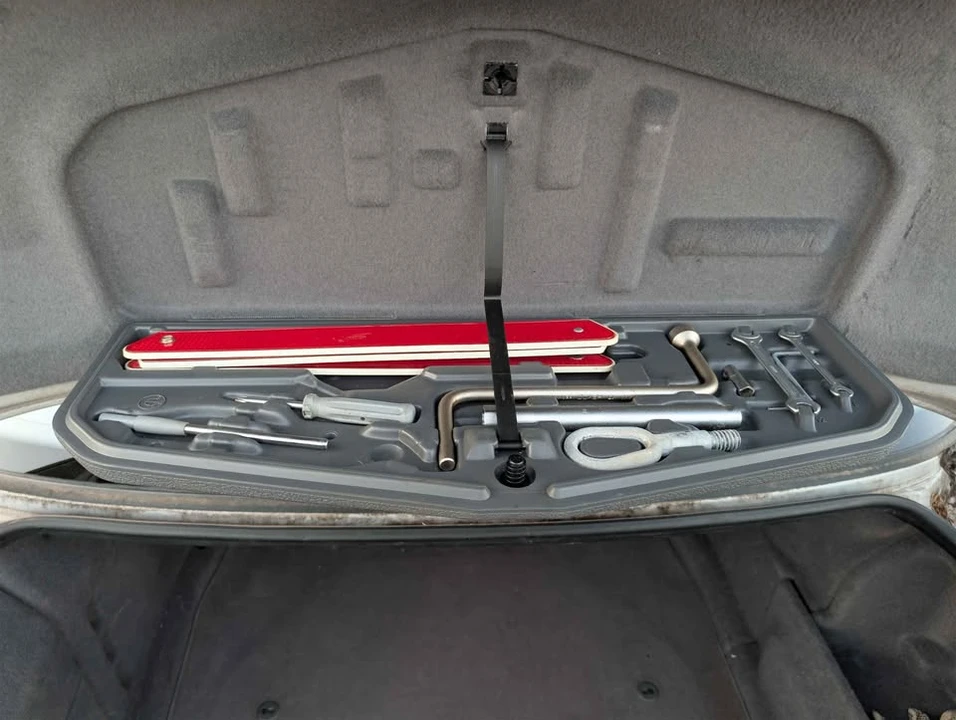 2001 BMW E38 7 Series - Image 11 of 20