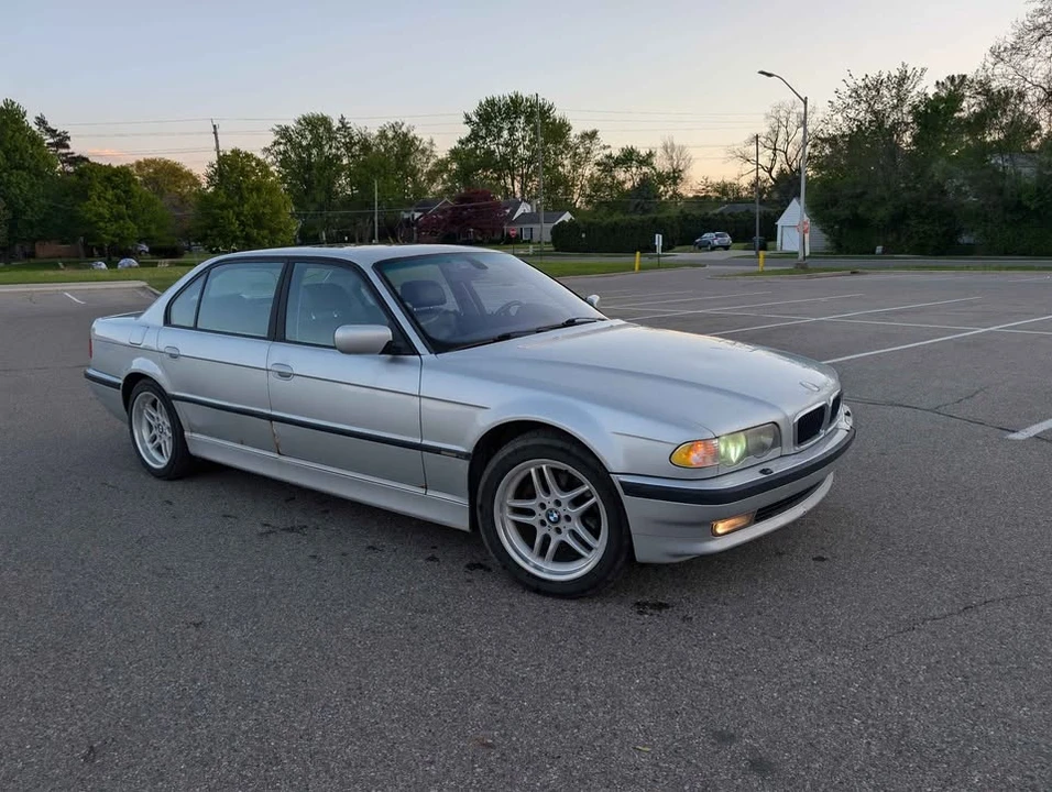 2001 BMW E38 7 Series - Image 2 of 20