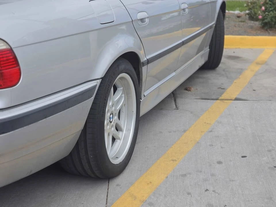 2001 BMW E38 7 Series - Image 5 of 5