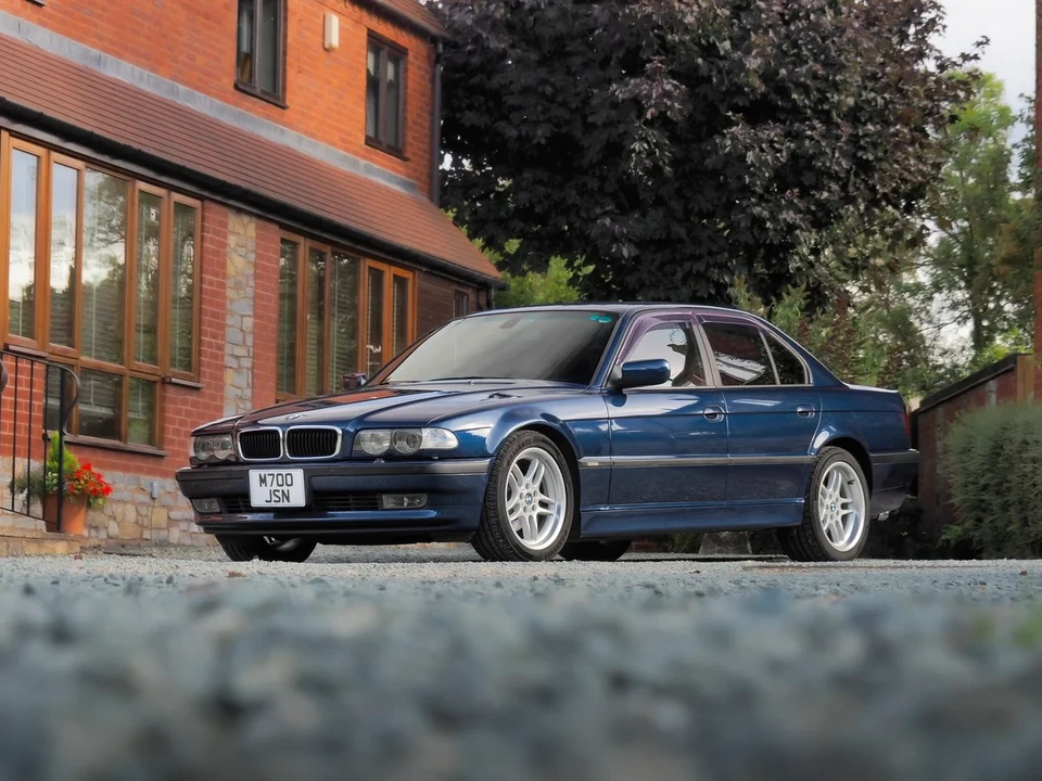 2001 BMW E38 7 Series - Image 2 of 30