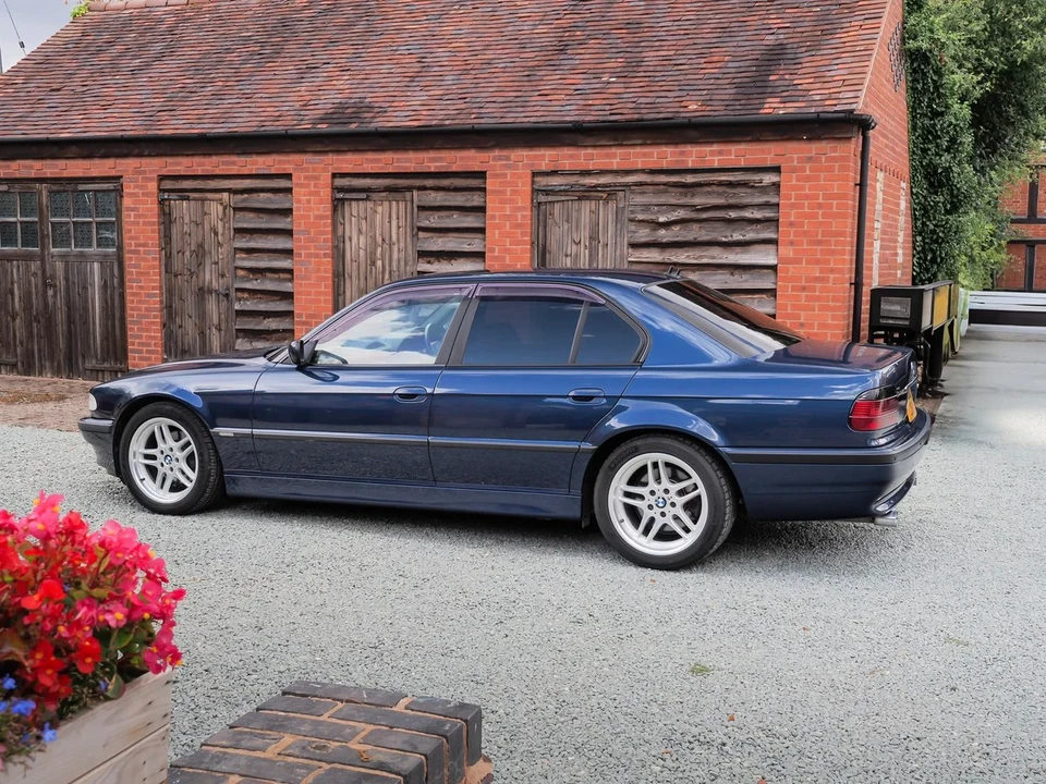 2001 BMW E38 7 Series - Image 13 of 30