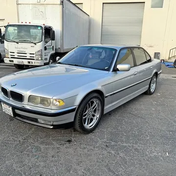 2001 BMW 740iL