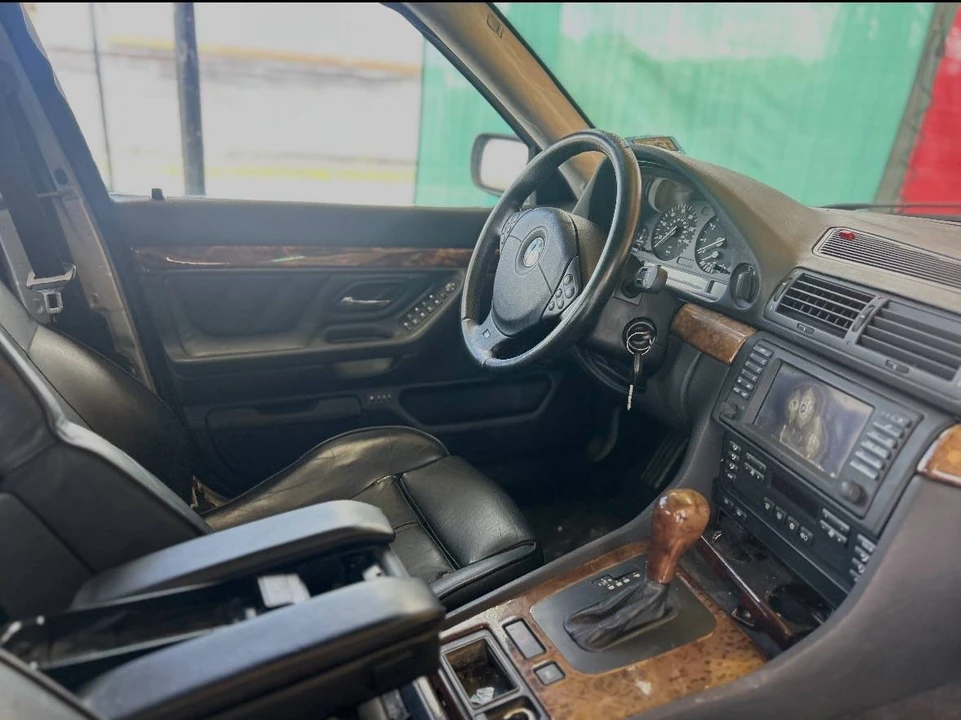 2001 BMW E38 7 Series - Image 7 of 12