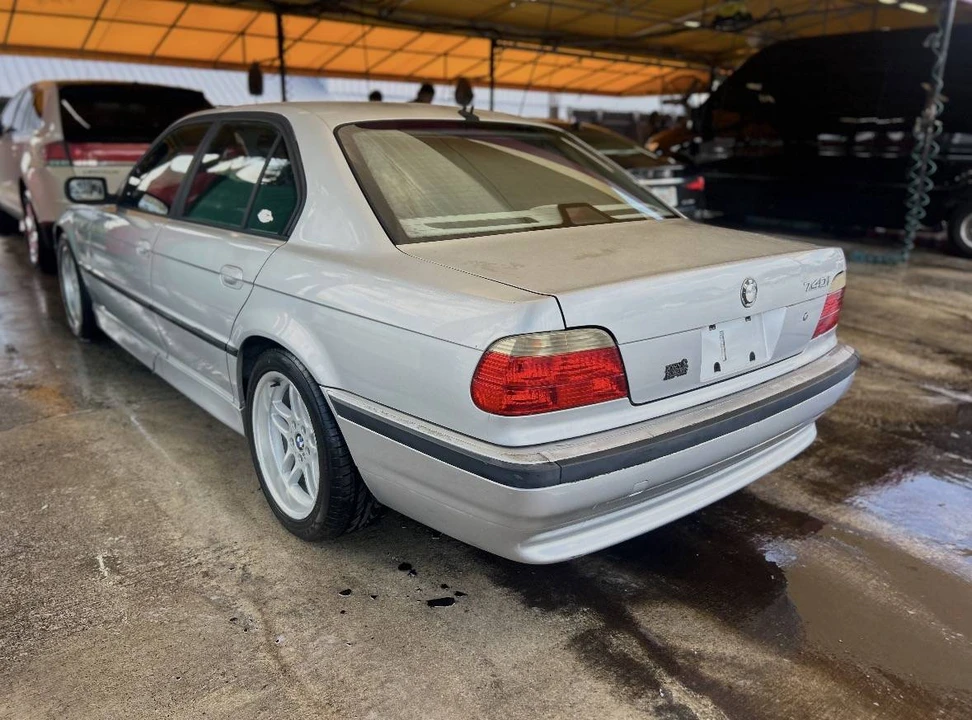 2001 BMW E38 7 Series - Image 2 of 12