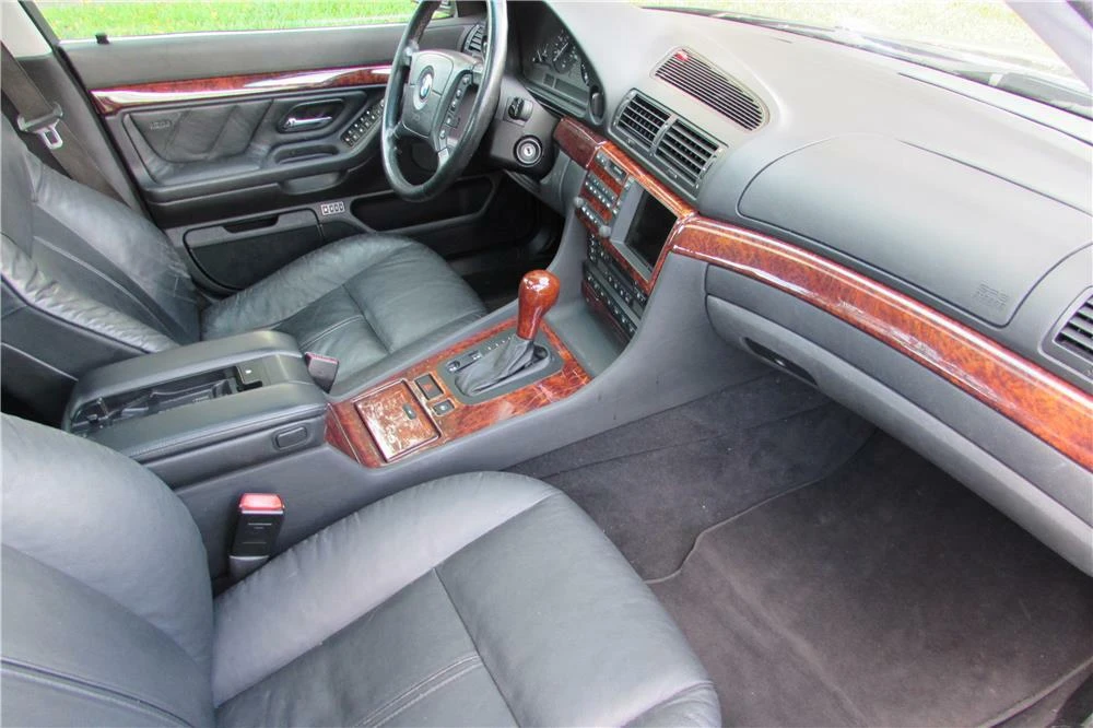 2001 BMW E38 7 Series - Image 3 of 4