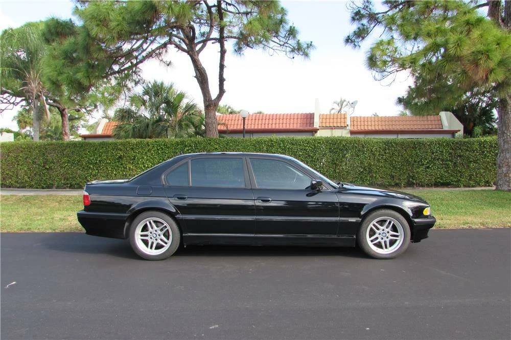 2001 BMW E38 7 Series - Image 4 of 4