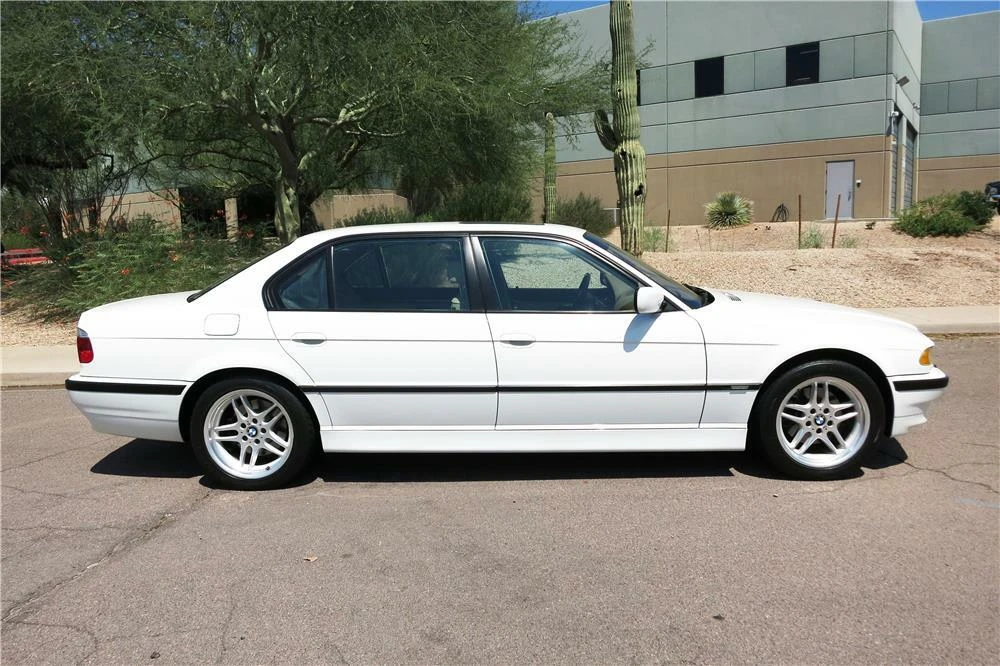 2001 BMW E38 7 Series - Image 6 of 6