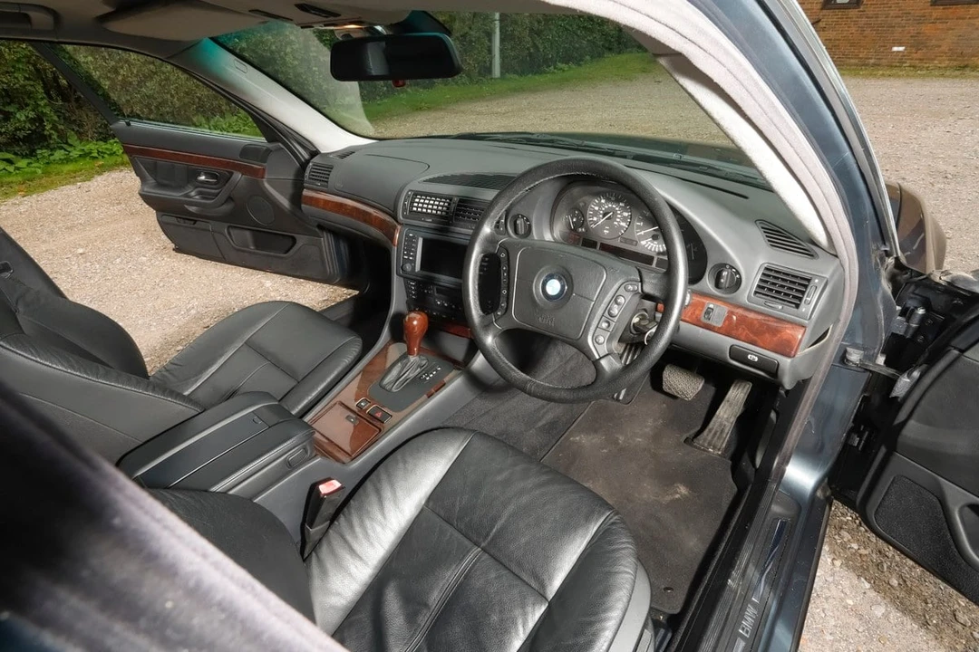 2001 BMW E38 7 Series - Image 23 of 30