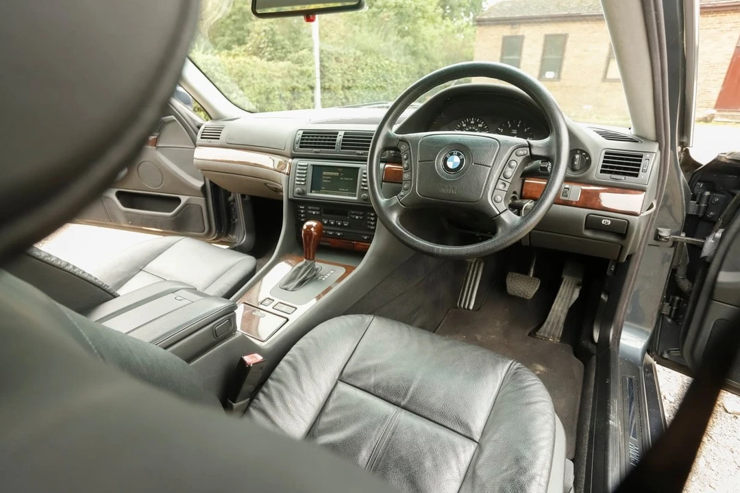 2001 BMW E38 7 Series - Image 24 of 30