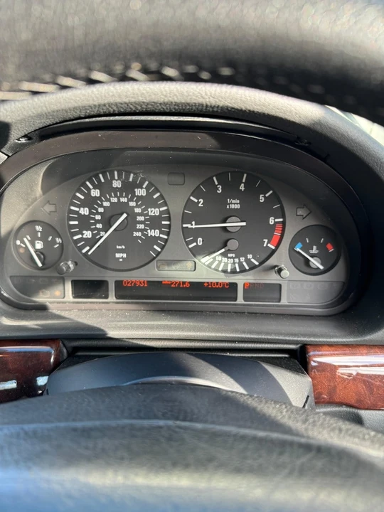2001 BMW E38 7 Series - Image 25 of 30