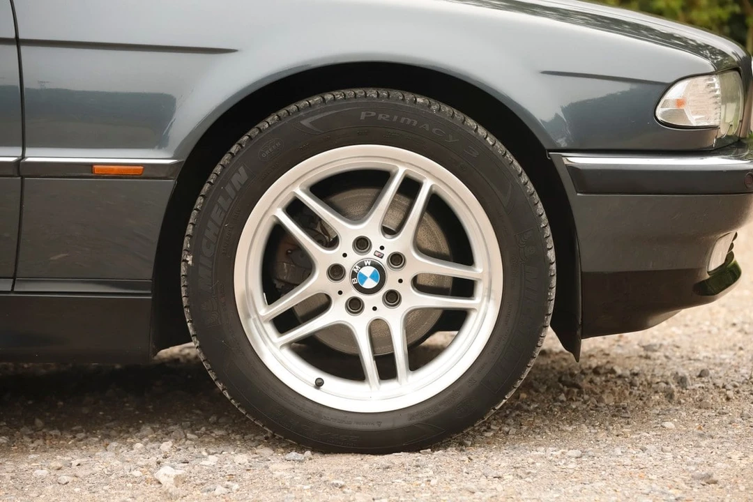2001 BMW E38 7 Series - Image 18 of 30