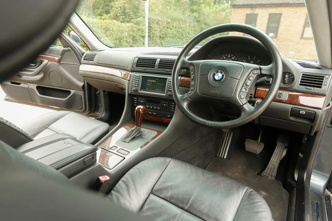 2001 BMW E38 7 Series - Image 26 of 30